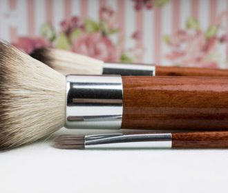 Gdzie kupić dobre jakościowo pędzle do podkładu?