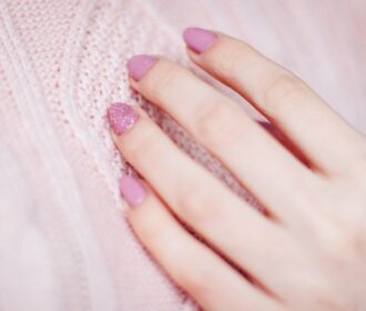 Manicure tradycyjny czy trwały?