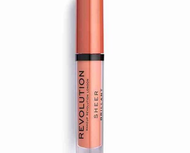 Revolution szminka – jaką szminkę wybrać na co dzień i od święta?