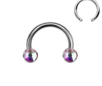 Piercing smiley – co to za przekłucie i jakie kolczyki można do niego używać?