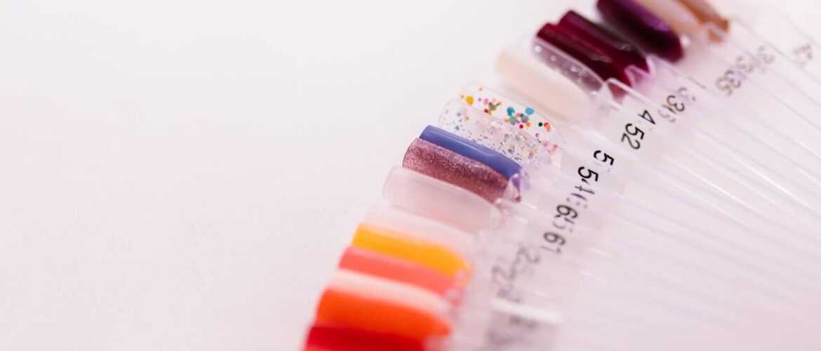 Jak prawidłowo nakładać lakier hybrydowy?